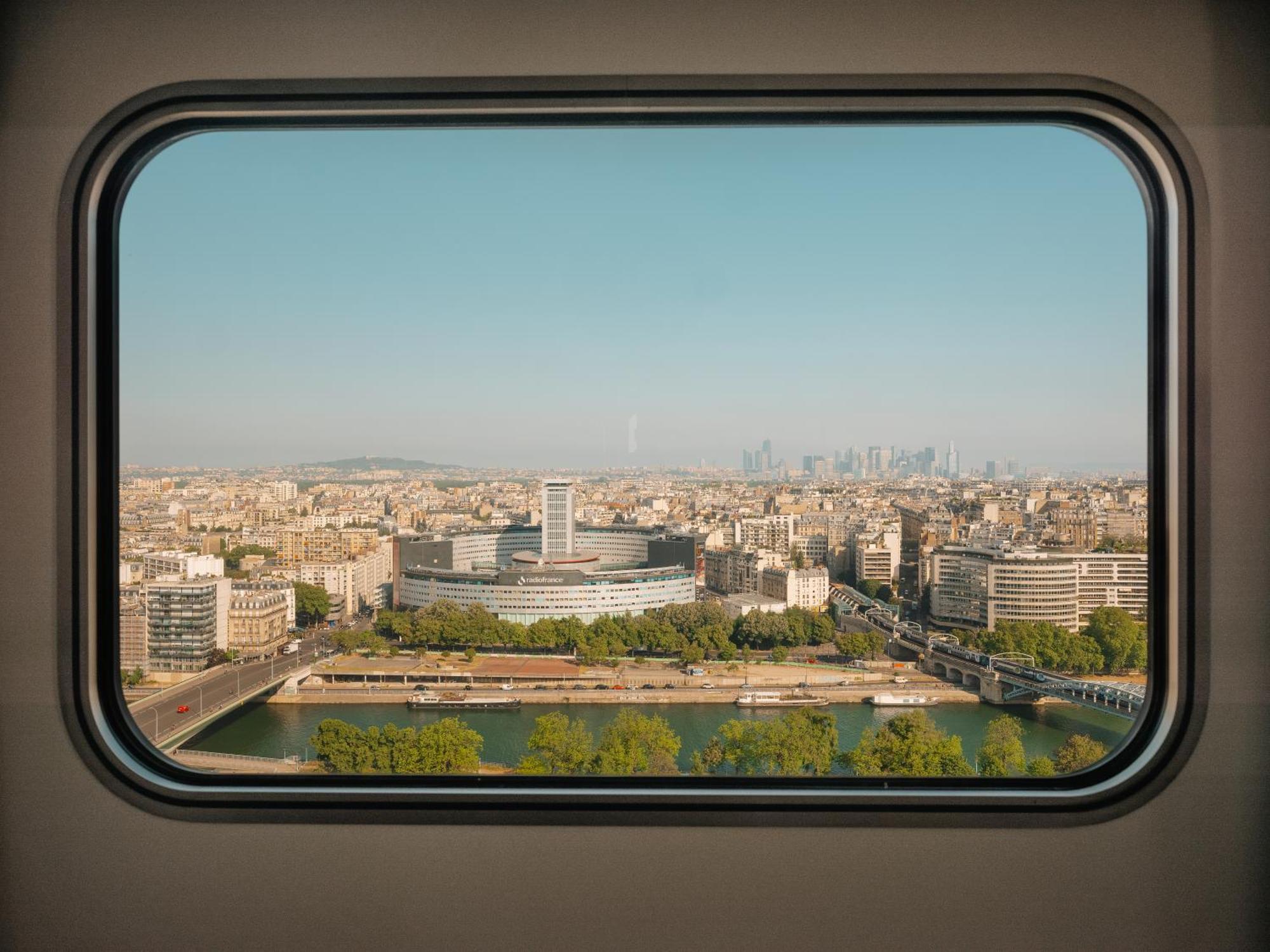 巴黎中心埃菲尔铁塔之旅诺富特酒店 外观 照片
